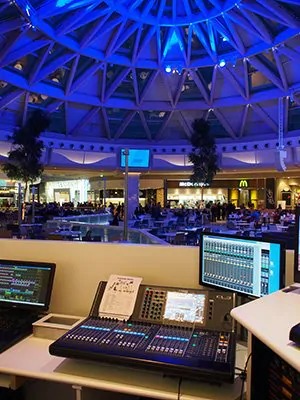 遠(yuǎn)非一座商場(chǎng)：Nave de Vero購(gòu)物中心用雅馬哈傳遞現(xiàn)場(chǎng)演出