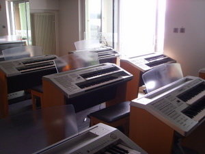 雅馬哈雙排鍵電子琴教師俱樂部（YETC）會(huì)員研修中心在北京,哈爾濱,西安成立 