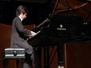 昆明舉辦沈文裕鋼琴獨(dú)奏音樂(lè)會(huì)