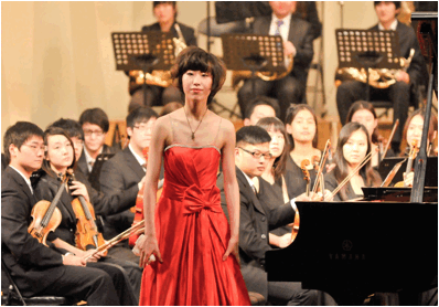 屆雅馬哈全國鋼琴比賽顧問周廣仁先生親臨決賽現場