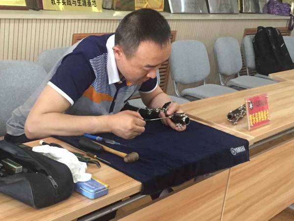 蘭州市第十四中學(xué)雅馬哈示范管樂(lè)團(tuán)大師班開(kāi)講