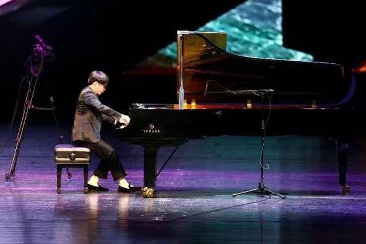 萬圣節狂歡臨近！雅馬哈藝術家宋思衡在津奏響“交響情人夢”