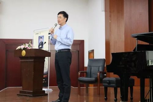 雅馬哈藝術家石叔誠與特邀藝術家顧平受邀于成都大學東盟藝術學院、音樂與舞蹈學院藝術實踐周開展公開課