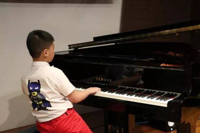 e-EU | e聯(lián)遠(yuǎn)程藝術(shù)教育聯(lián)盟 雅馬哈特邀藝術(shù)家－楊弋夫教授遠(yuǎn)程試驗(yàn)公開課