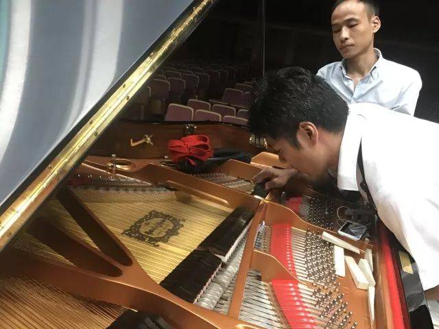 2018年雅馬哈亞洲音樂獎學金江西師范大學音樂學院頒獎儀式</br> 暨雅馬哈海外藝術家愛德華·昆斯鋼琴獨奏音樂會圓滿結束