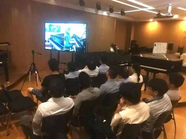 e-EU | 雅馬哈遠程藝術教育聯盟 </br> 雅馬哈海外藝術家愛德華·昆斯遠程實驗公開課