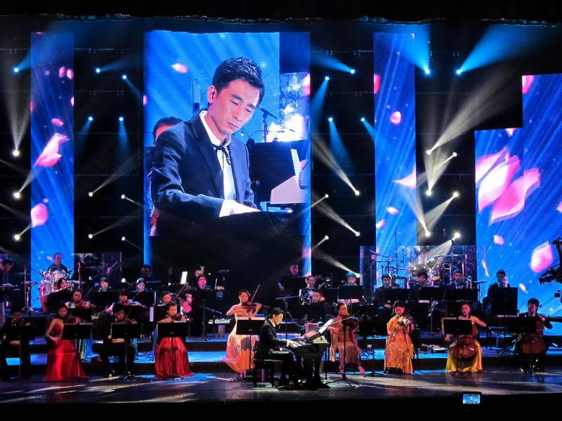 廣州梅蘭流行交響樂(lè)團(tuán)——DM2000 結(jié)合 Dante 網(wǎng)絡(luò)音頻技術(shù)助力首演成功