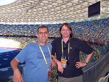 2012 UEFA 歐洲杯足球賽——數(shù)字調(diào)音臺(tái)CL5與M7CL全程參與所有8個(gè)場(chǎng)館的現(xiàn)場(chǎng)混音以及轉(zhuǎn)播工作