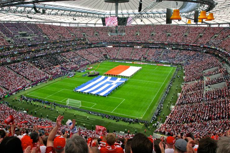 2012 UEFA 歐洲杯足球賽——數(shù)字調(diào)音臺(tái)CL5與M7CL全程參與所有8個(gè)場(chǎng)館的現(xiàn)場(chǎng)混音以及轉(zhuǎn)播工作