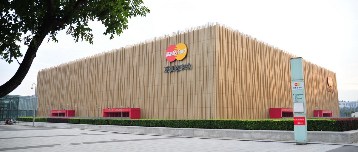 林憶蓮演唱會MMXII北京站——現(xiàn)場返聽運用中的CL5數(shù)字調(diào)音臺