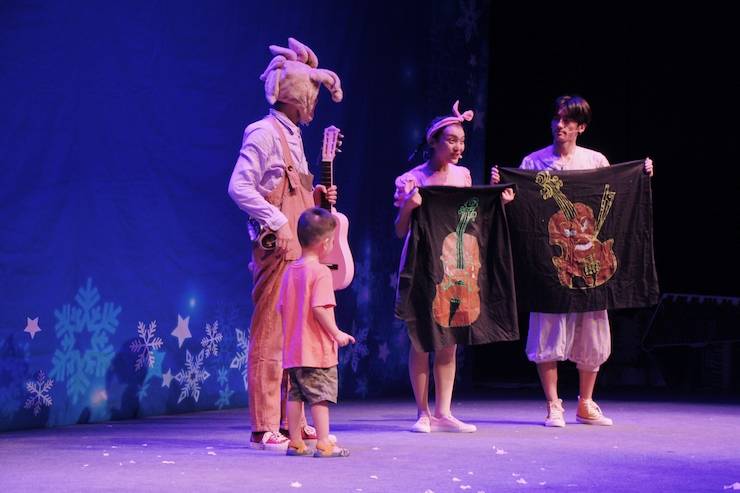 屬于七耳兔的勇敢夏天|兒童劇《七耳兔尋找樂器之王》巡演·成都站成功舉辦