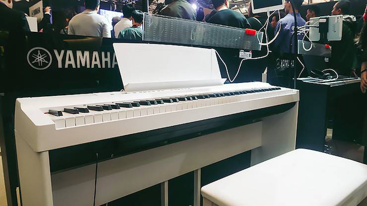 雅馬哈電子鍵盤樂器 P-121 數(shù)碼鋼琴