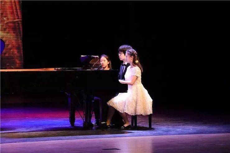 翟實(shí)、娜塔莉亞·圖魯麗、徐子松、于嘉藝