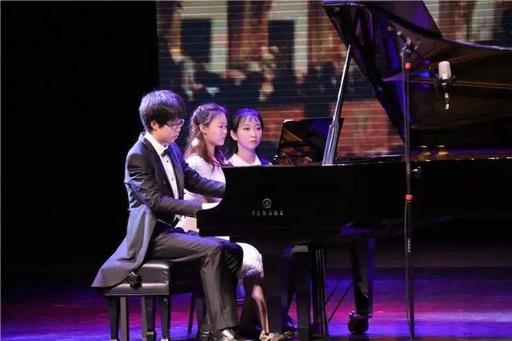 徐子松、于嘉藝