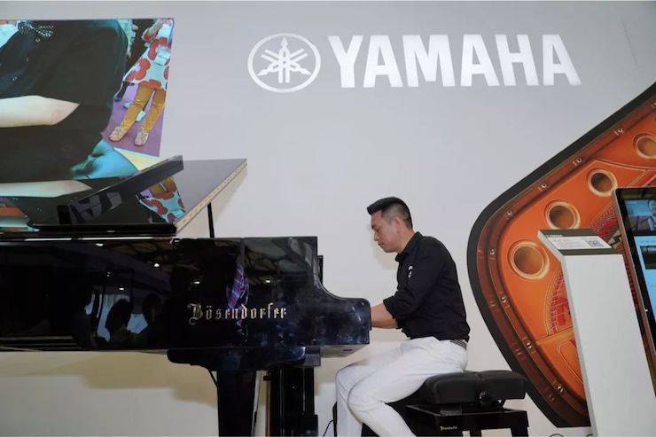 雅馬哈未來藝術家劉明康與蔣文躍老師