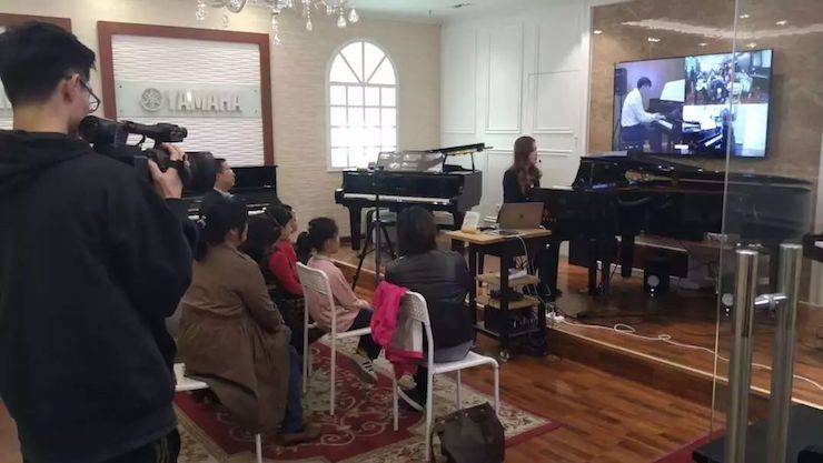 徐琦老師開展遠程實驗公開課