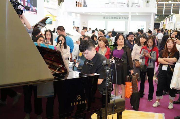 雅馬哈未來藝術家劉明康與蔣文躍老師