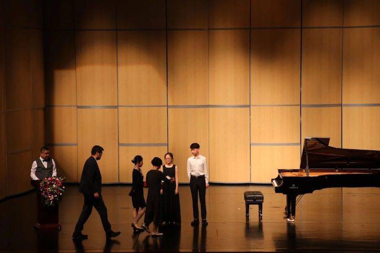 河北藝術(shù)職業(yè)學(xué)院頒獎(jiǎng)儀式