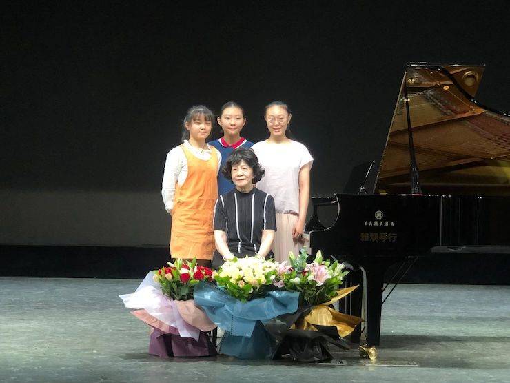 河北藝術(shù)職業(yè)學(xué)院頒獎(jiǎng)儀式