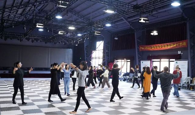 達(dá)爾克羅茲