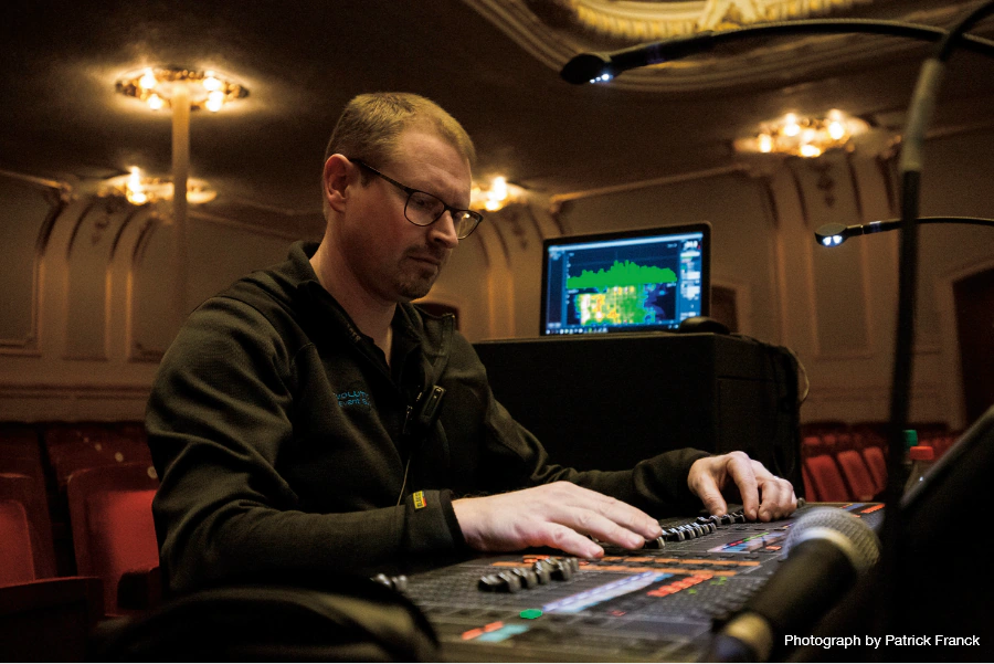 RIVAGEG PM7為比利時男高音歌唱家Helmut Lotti的世界巡演助力