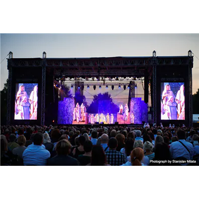 業界領先的捷克音響師投資購買雅馬哈RIVAGE PM7