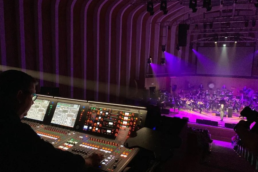 RIVAGE PM7助力Raphael的RESinphónico巡回演唱會成功