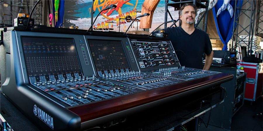 Sound Image公司選擇雅馬哈RIVAGE PM10作為Buffett巡演的監(jiān)聽系統(tǒng)