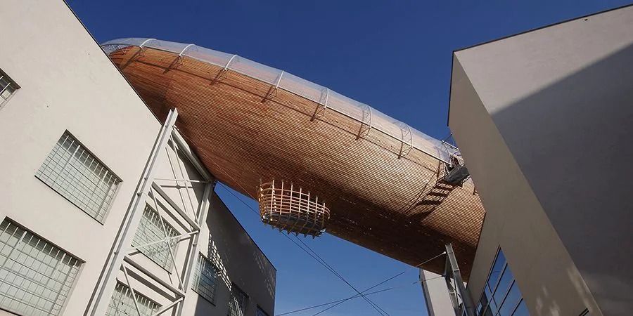 高頻率：雅馬哈在DOX飛艇中飛翔