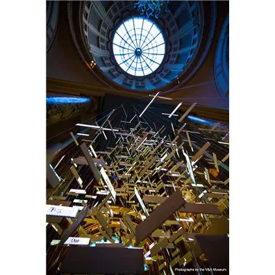 前沿的圣誕樹——雅馬哈為V&A博物館“會說話的樹”傳遞聲音