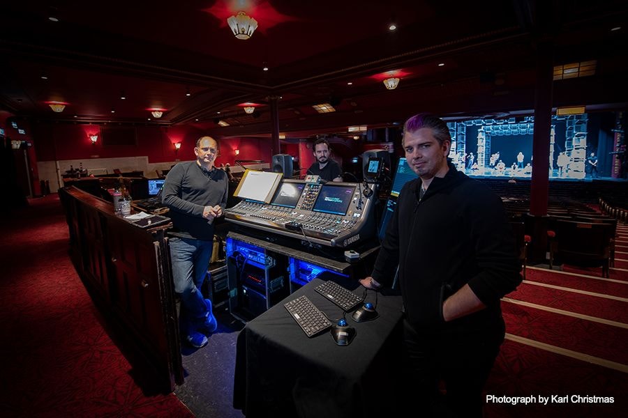 案例｜雅馬哈 RIVAGE PM5 數字調音臺“參演”英國劇院巡回演出《朝九晚五》