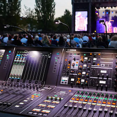 業(yè)界領(lǐng)先的捷克音響師投資購買雅馬哈RIVAGE PM7