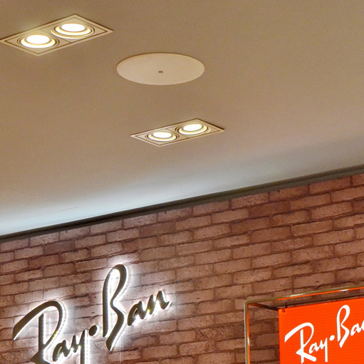 Ray?Ban 宏伊國際廣場店——雅馬哈 CIS 商用安裝系統的經典應用