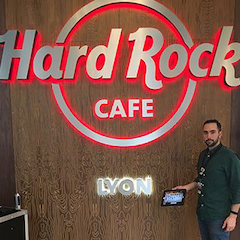 全新的硬石餐廳用指尖觸摸雅馬哈