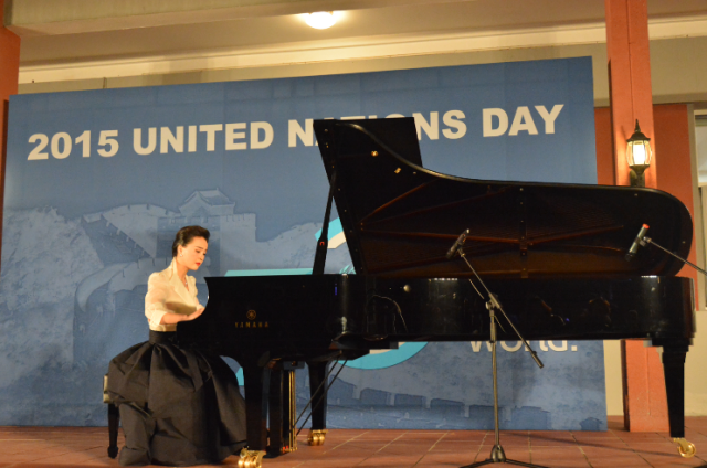 2015聯合國日慶?；顒由蟿e樣的閃耀之星——楊珊珊&雅馬哈CFX